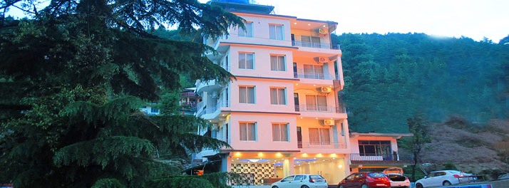 Triund Heights - Dharamshala 01.jpg